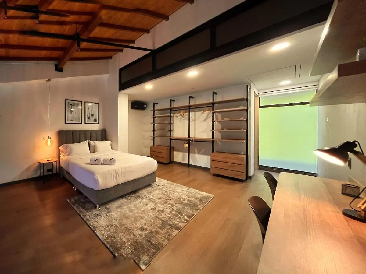 Stunning Duplex In Laureles elérhetőségei